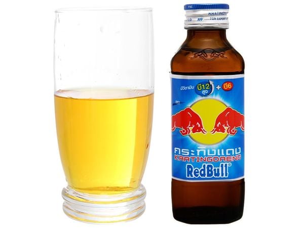 Nước Tăng Lực Bò Cụng Redbull Chai Thuỷ Tinh